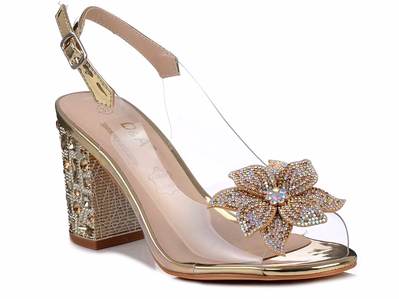 Jakie buty do lnianej sukienki?