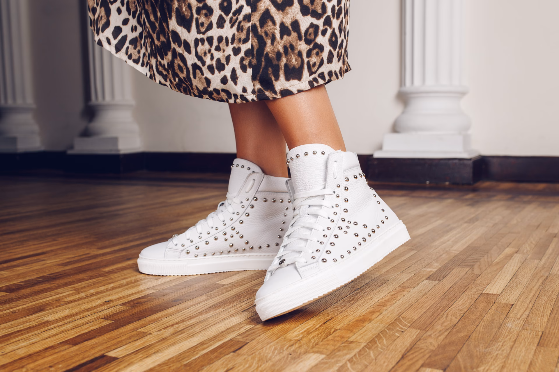 Z jakich materiałów wykonane są buty Ewy Minge?