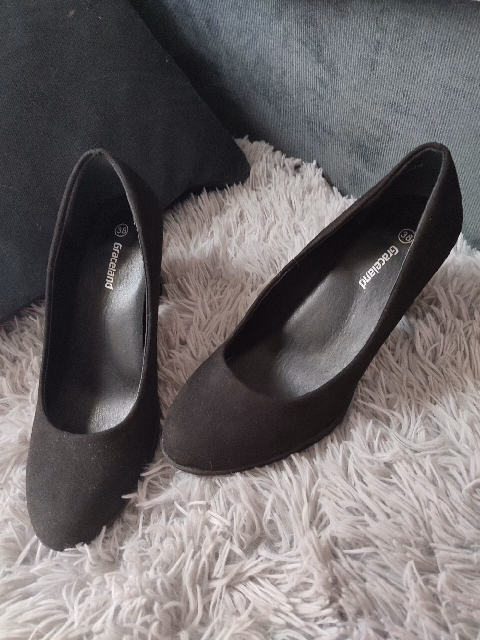 Eleganckie buty na obcasie - stylowe propozycje na każdą okazję - Wojas