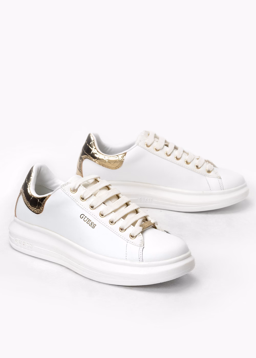 Jakie buty są teraz modne?