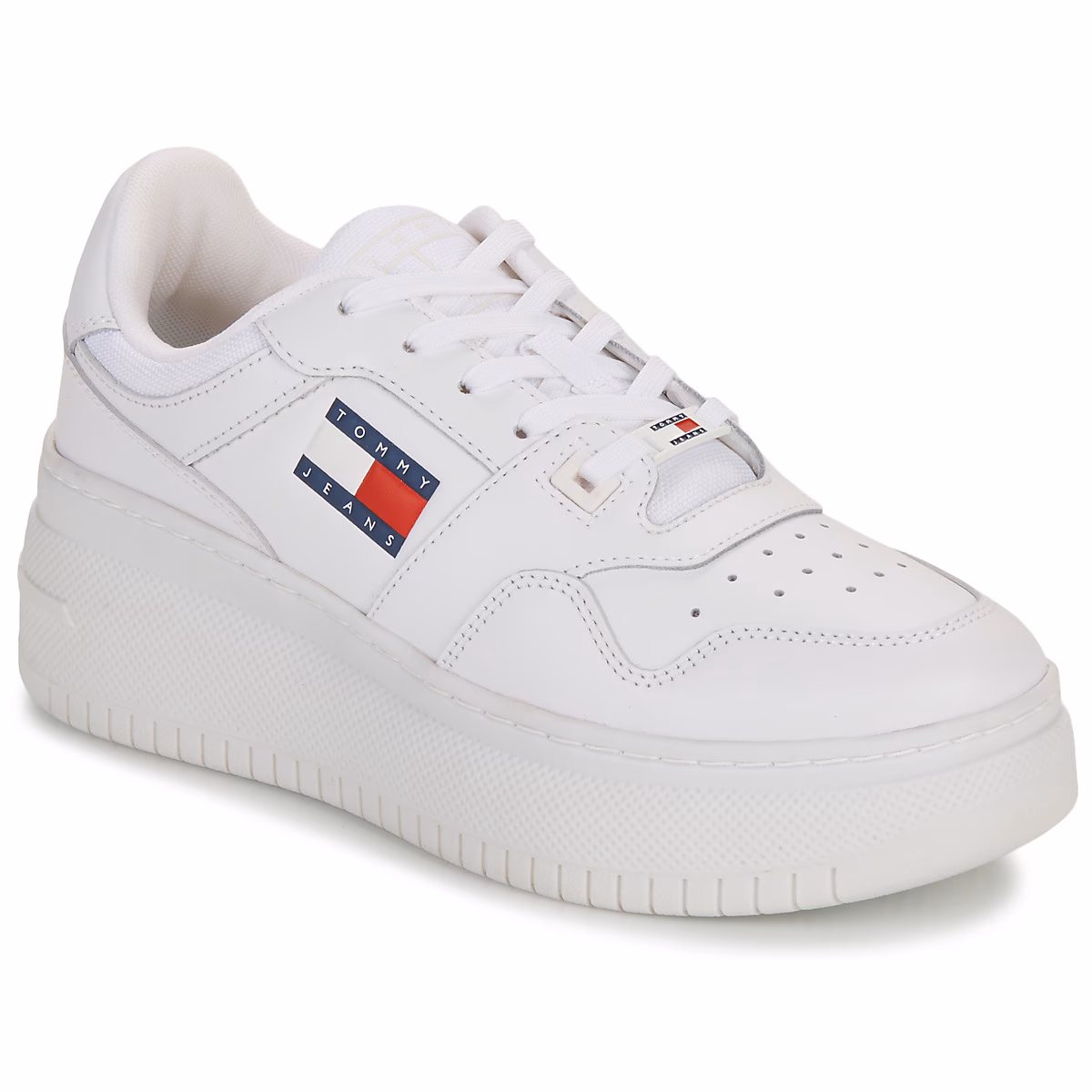 Jak dbać o buty Hilfiger Denim?