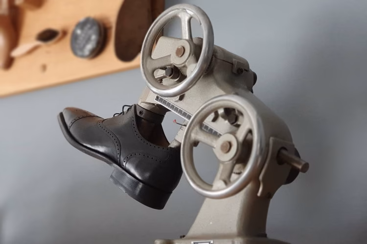 Jak rozciągnąć buty z tworzywa sztucznego?