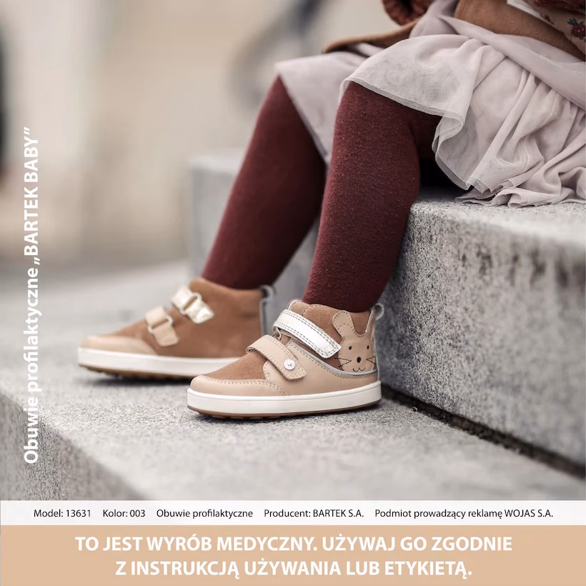 Czy dawać dziecku buty do chodzenia po domu?