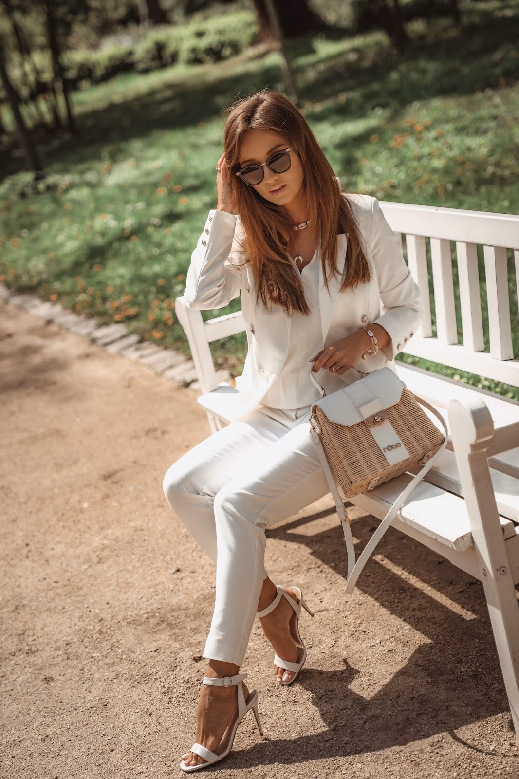 Jakie buty do białego garnituru na wesele?