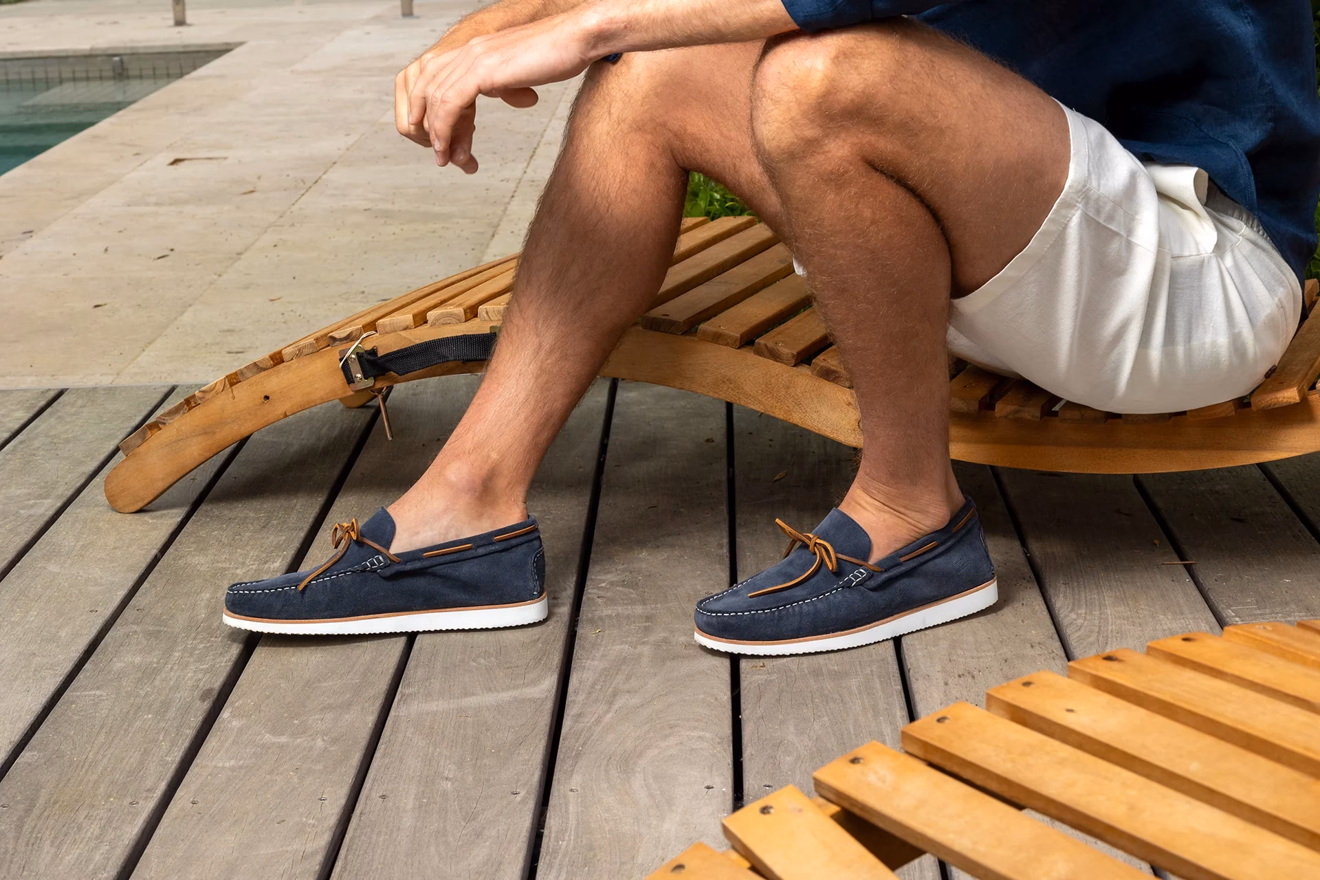 Jakie buty do lnianych spodenek?