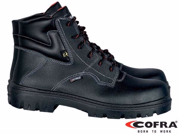 Jakie wymagania powinny spełniać buty robocze dla elektryka?