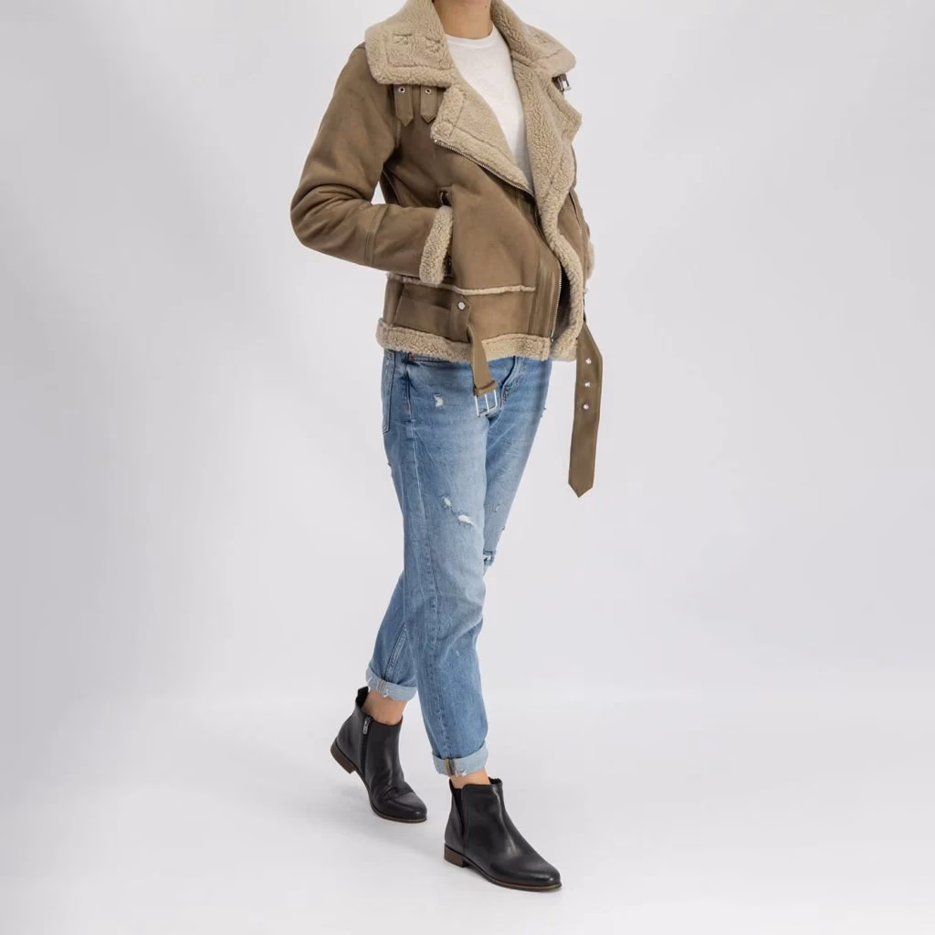 Jakie buty do kurtki zimowej męskiej?