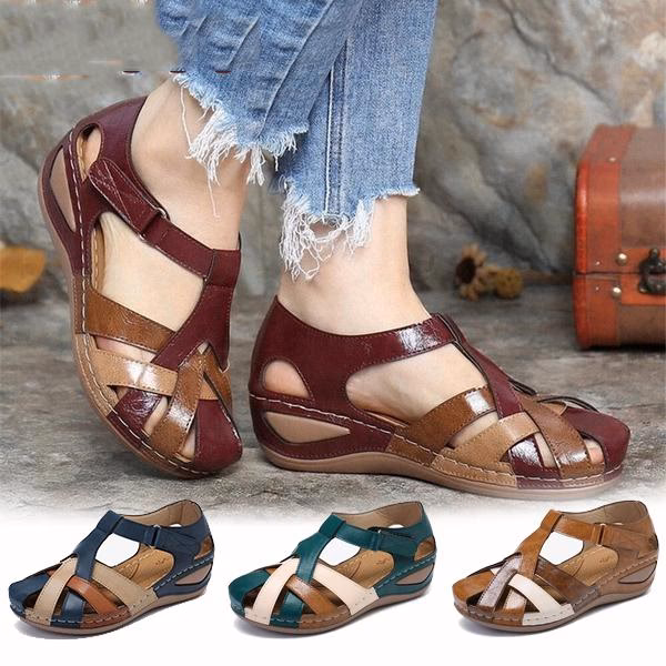 Jakie sandały na koturnie są modne?