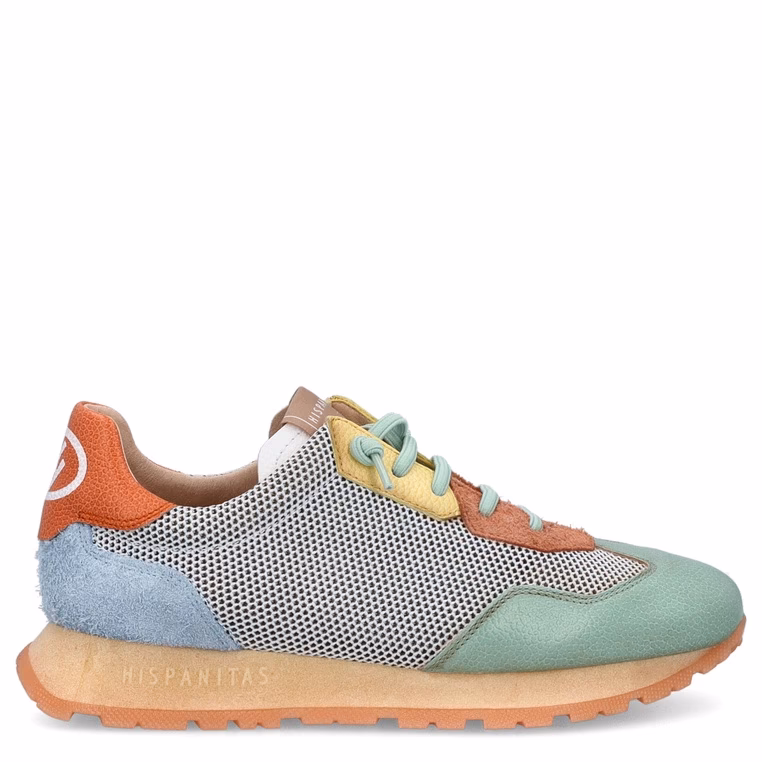 Jak dbać o kolorowe buty sportowe?