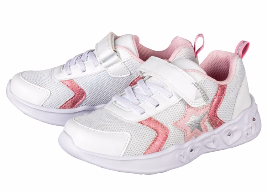 Jak zmierzyć stopę dziecka przed zakupem butów?