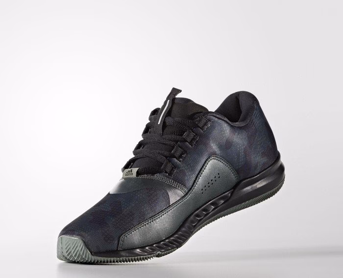 Jakie są zalety butów Adidas Crazytrain Bounce?