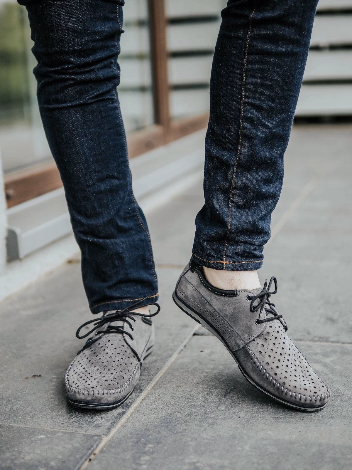 Jak dobrać buty do letniej stylizacji?