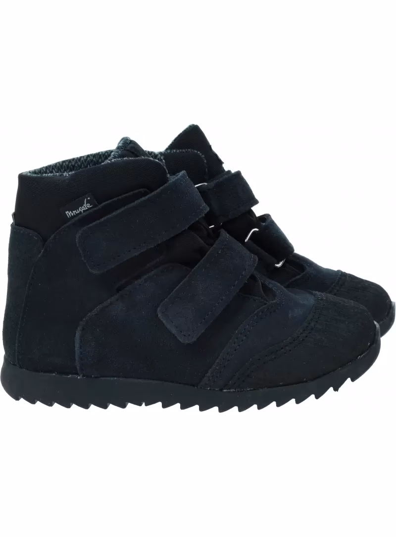 Czy buty dla dzieci powinny być skórzane?