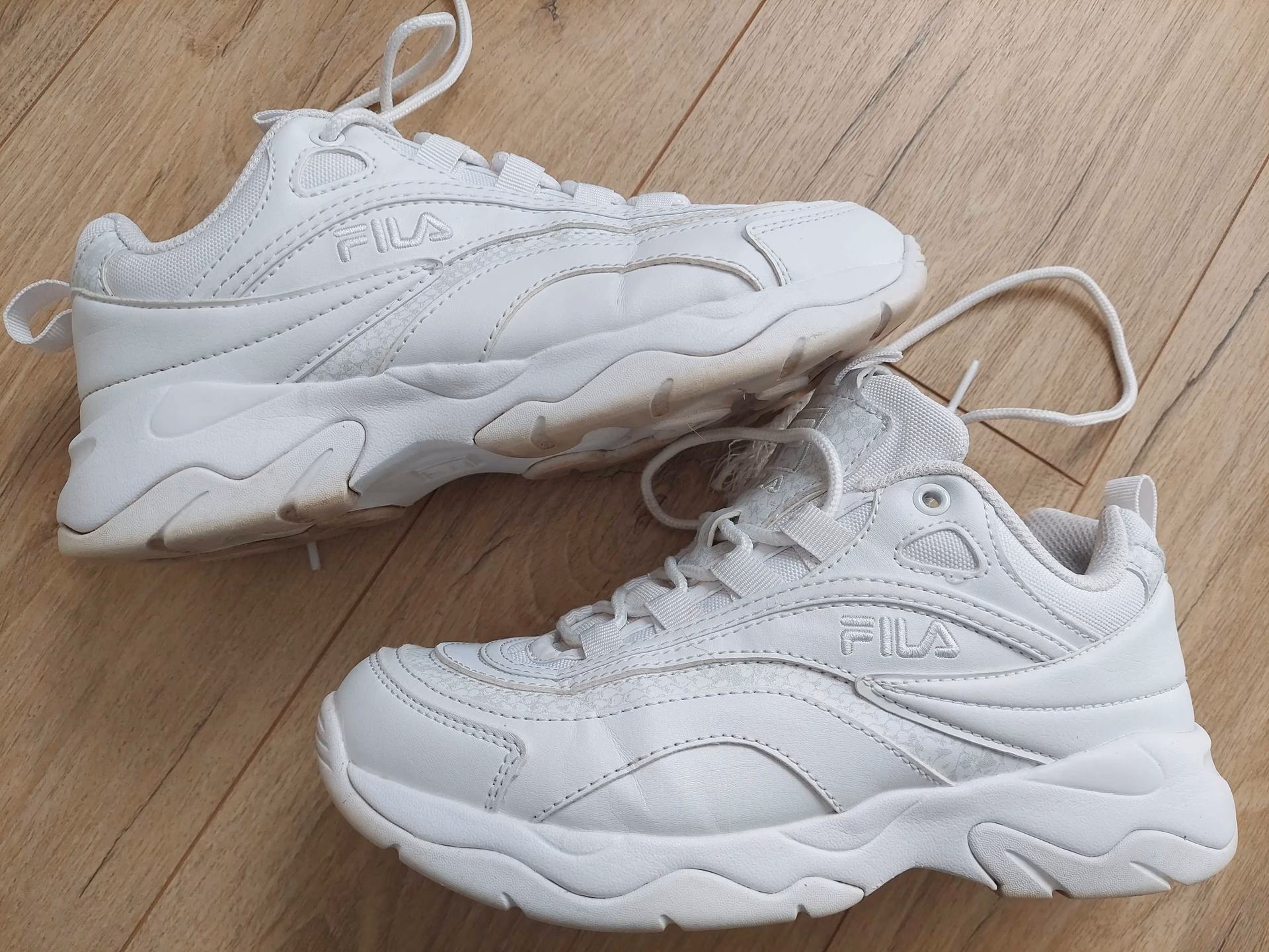 Buty Fila Dziecięce 38?