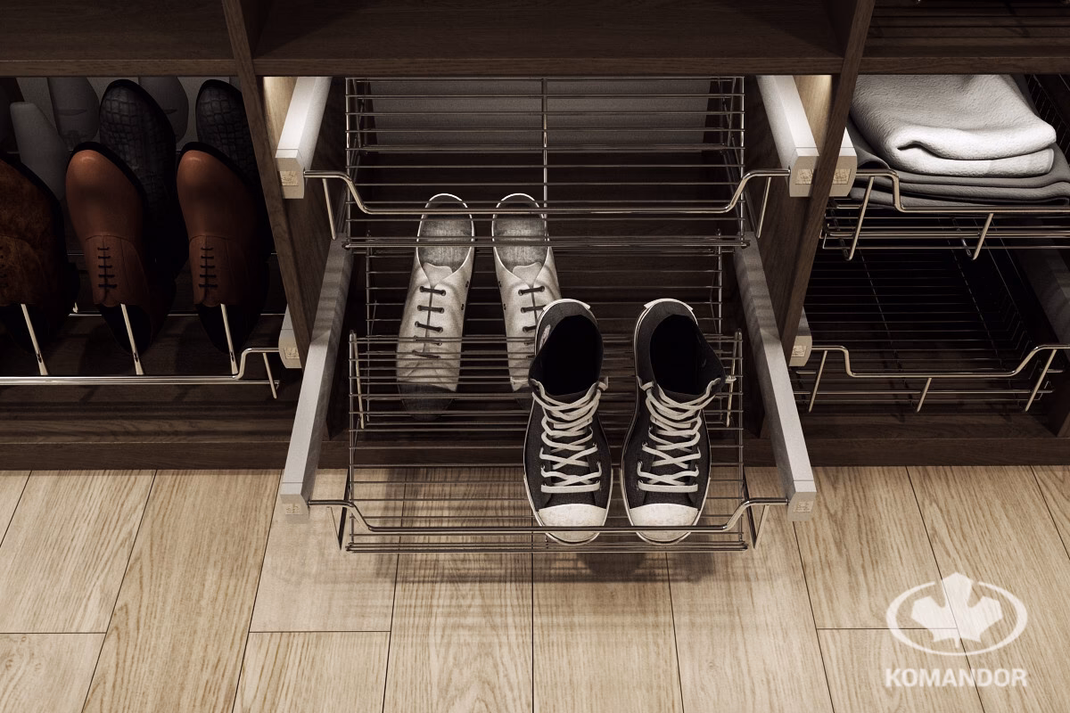 Jak zorganizować buty na półkach w szafie?