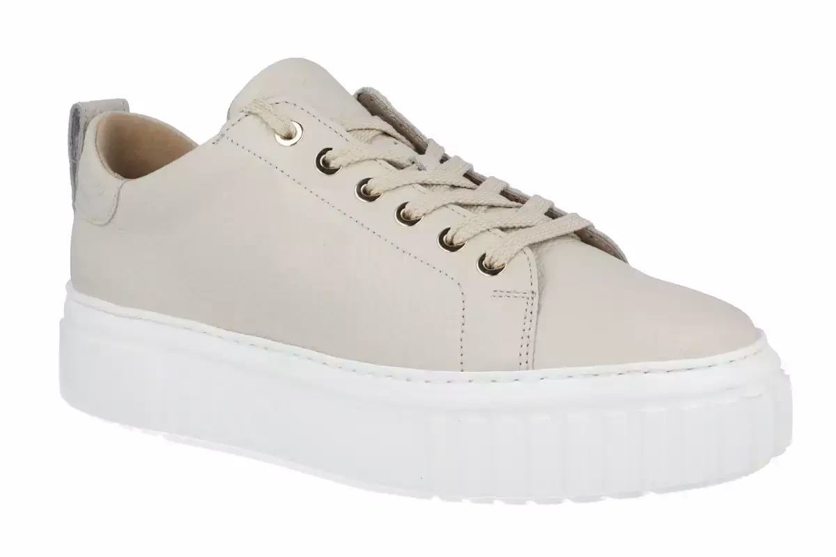 Jakie są najmodniejsze buty sportowe damskie?