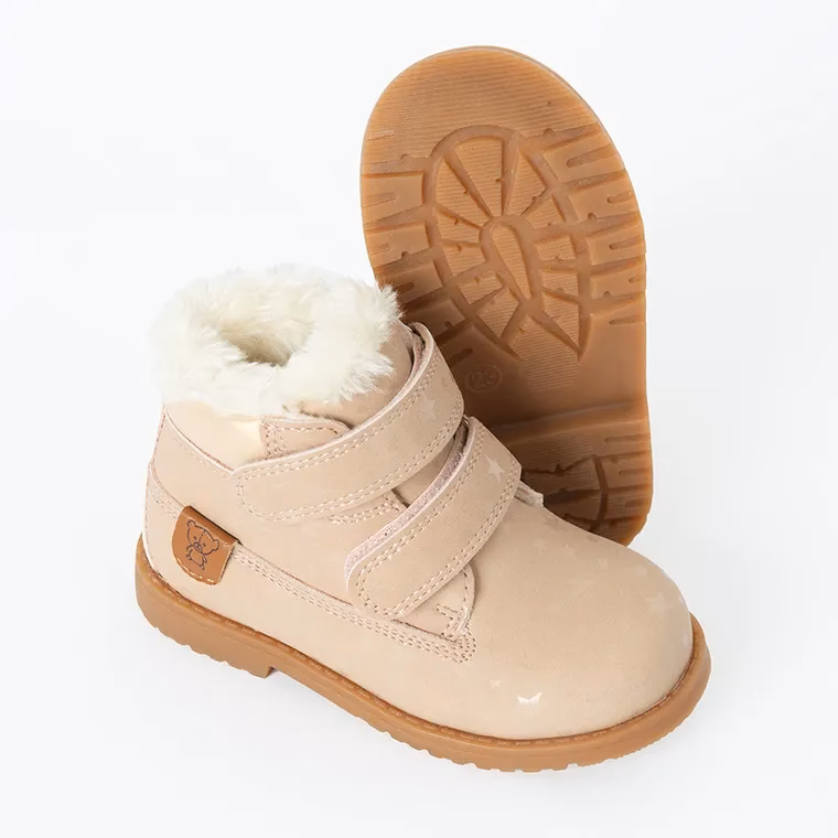 Jak zmierzyć dziecku rozmiar stopy?