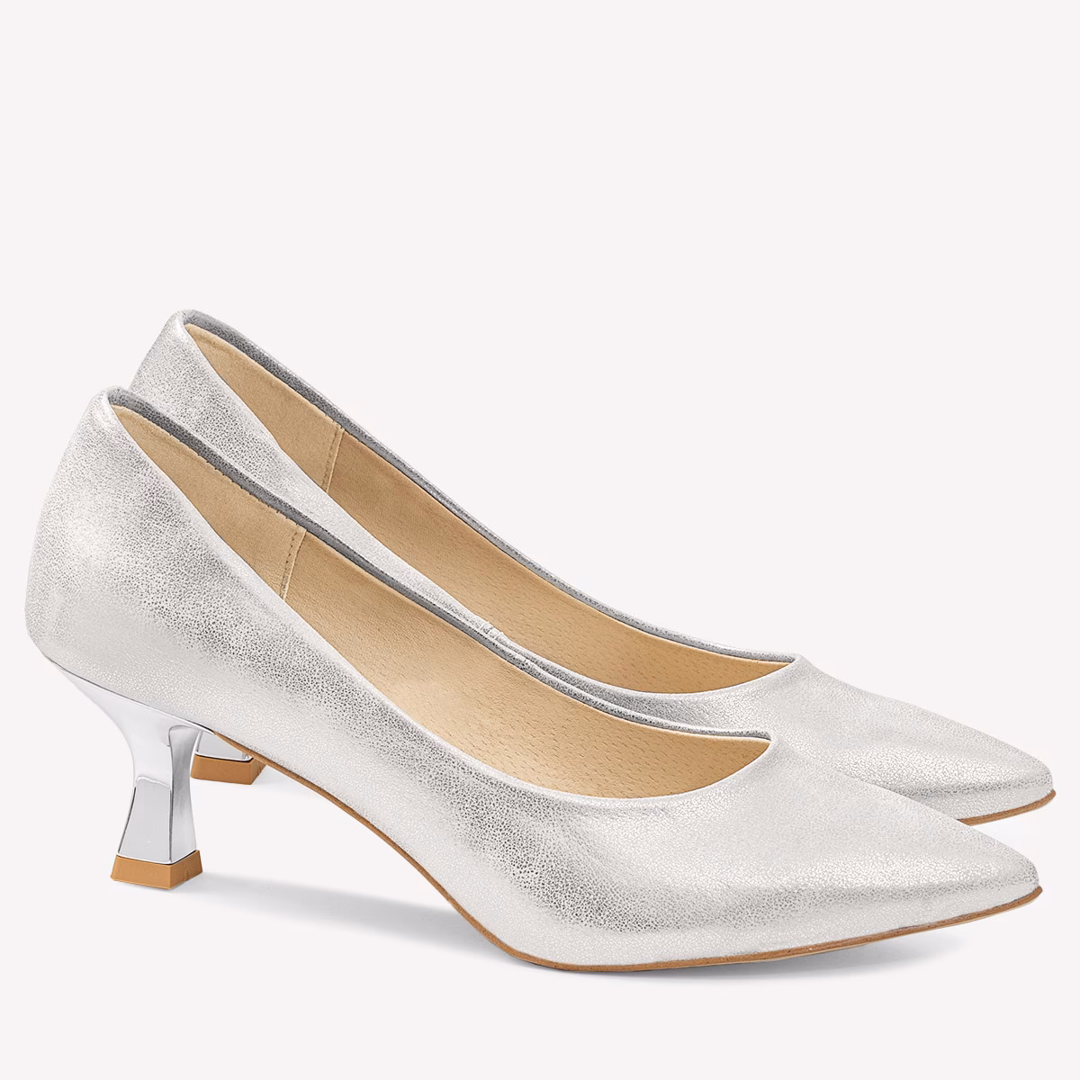 Jak wystylizować srebrne buty?