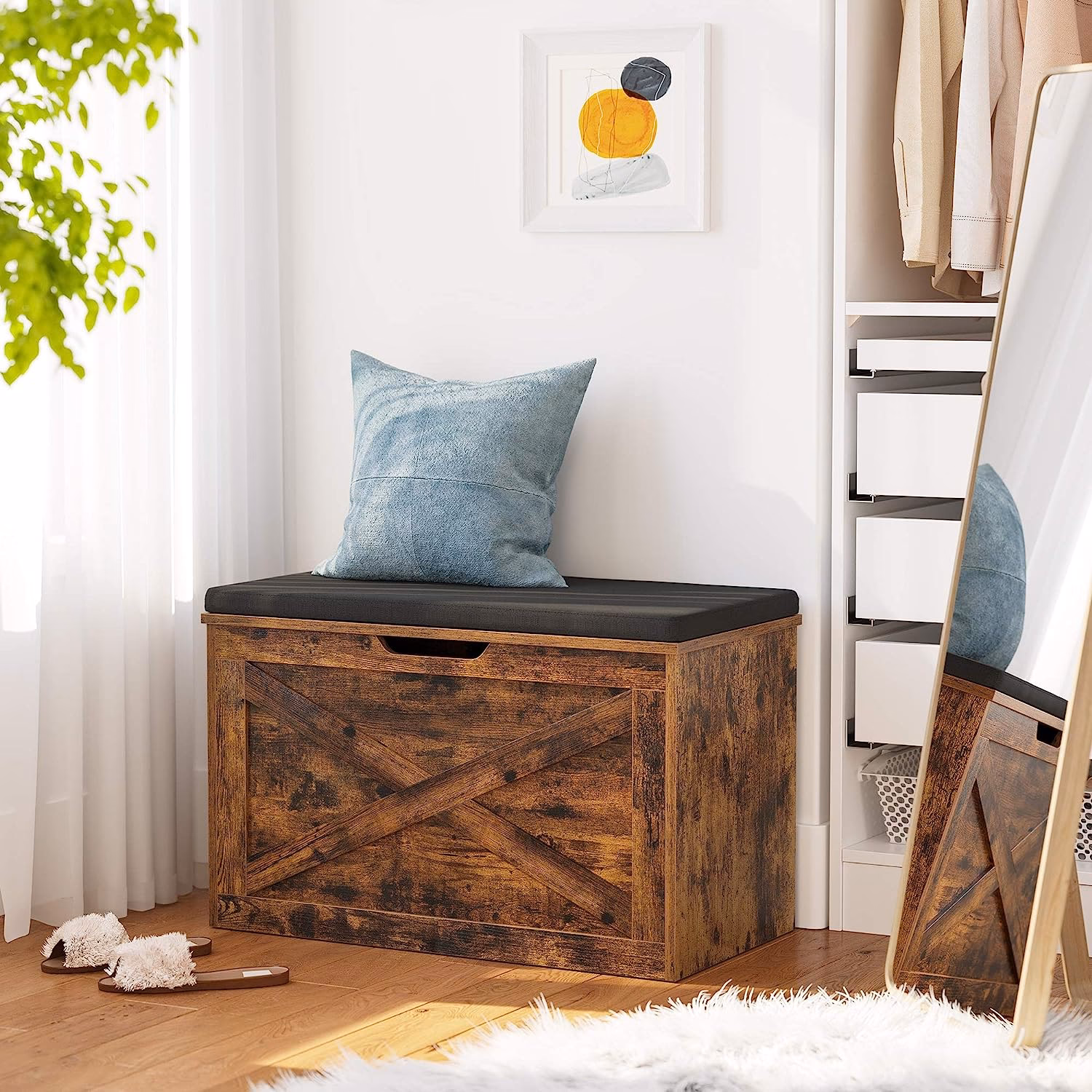 Czy szafka na buty z siedziskiem jest trudna w montażu?