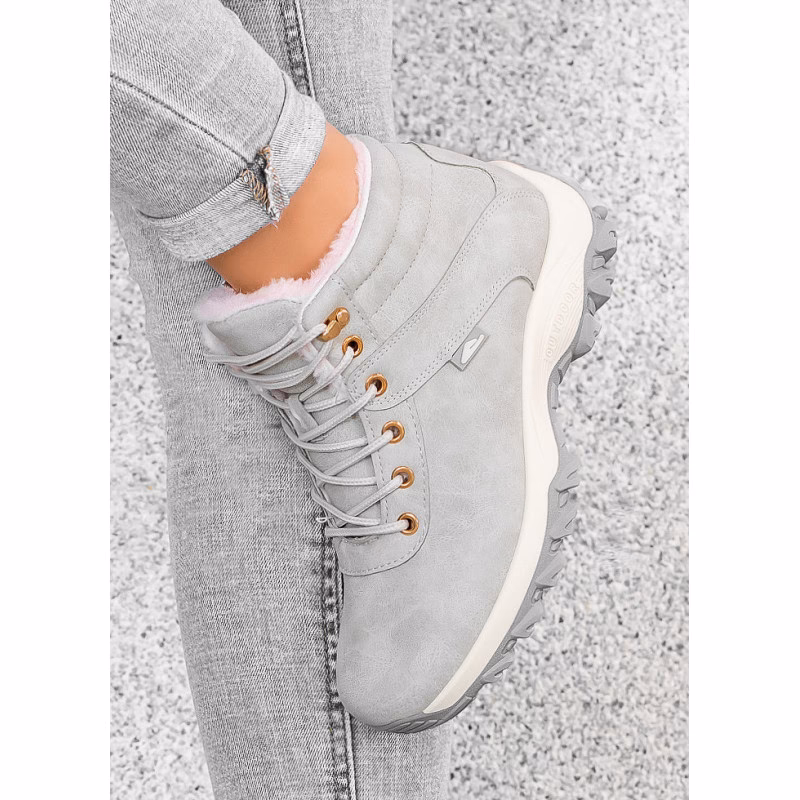 Jak nosić szare buty zimowe?