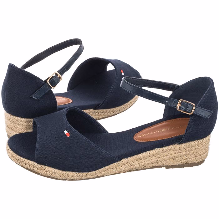 Jakie są najnowsze trendy w sandałach Tommy Hilfiger?