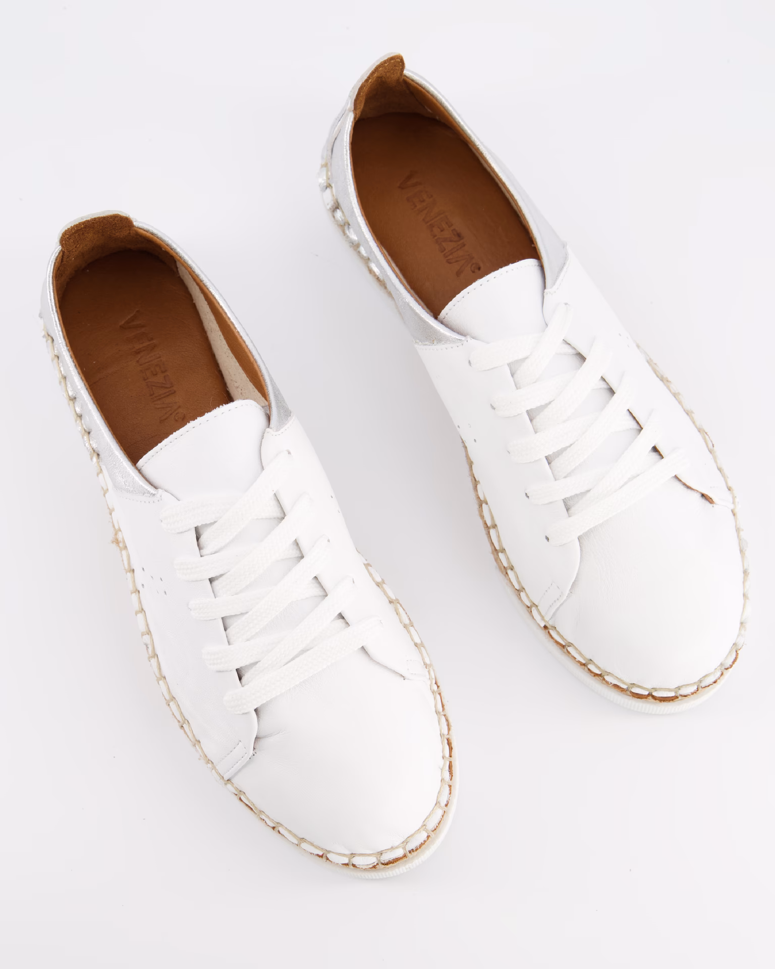 Jakie buty są modne w tym sezonie?