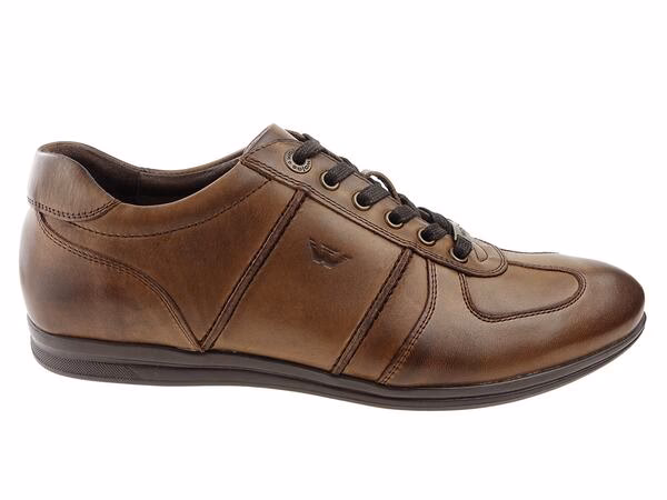 Jak dobrać kolor butów do ubrania?