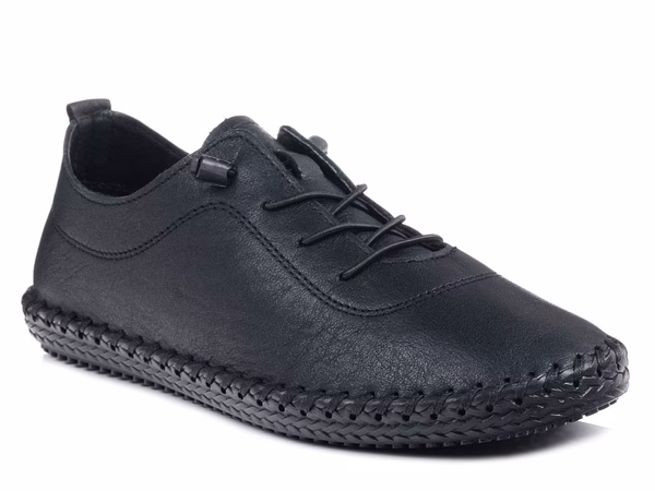 Z jakiego materiału powinny być wykonane wygodne buty?