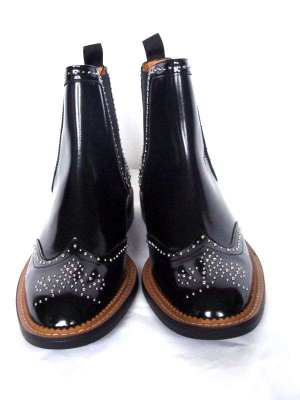 Z jakiej skóry są buty Zara?