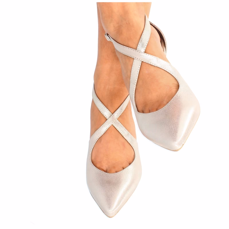 Jakie buty do sukni ślubnej ivory?
